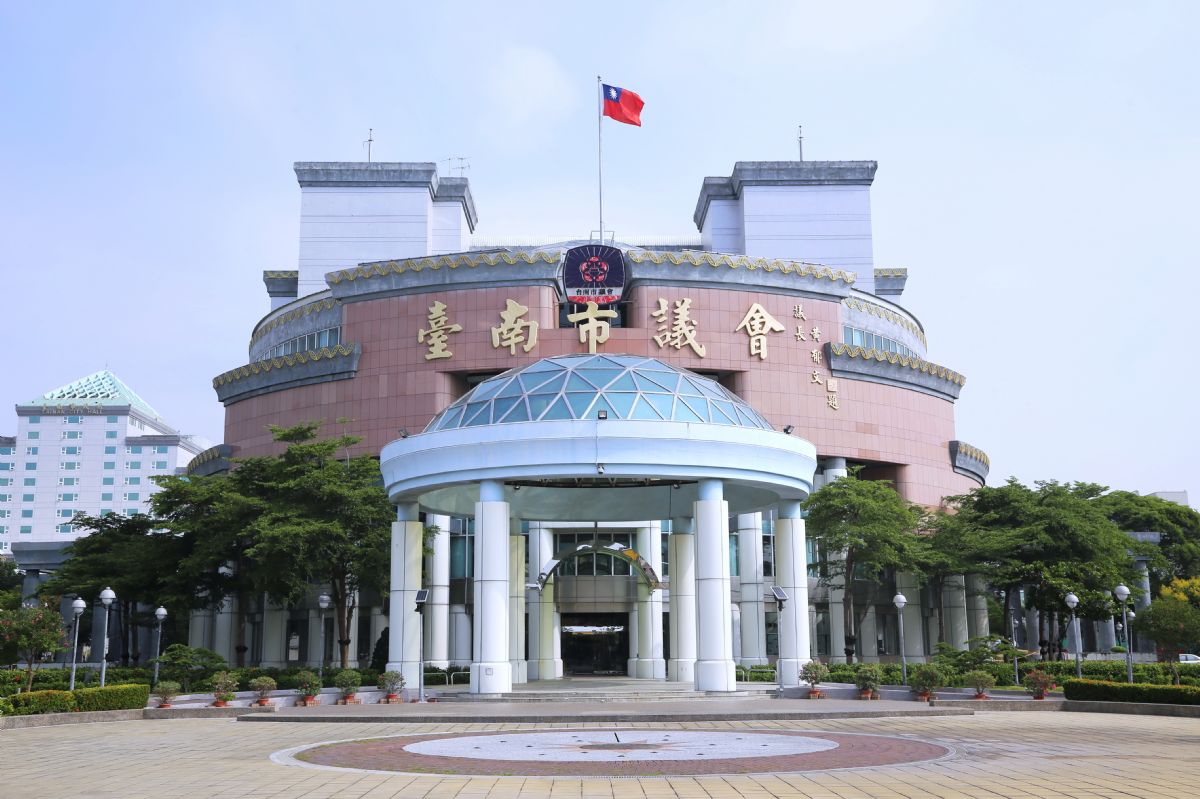 臺南市議會教育局業務報告　聚焦校園反毒、食安與教師福利　教師節禮金擬調升至千元