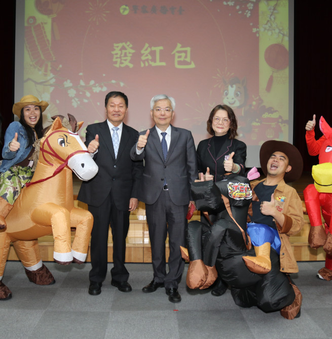 警政署長張榮興親送紅包慰勉警廣 打詐、治安交通神馬都順利