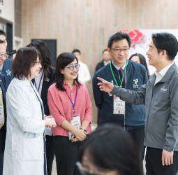 賴清德總統視察假日輕急症中心　肯定醫界與政府協力合作　全面強化春節醫療量能　確保民眾獲得妥善醫療照護