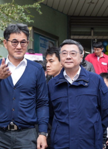 行政院長卓榮泰視察雲林縣元長鄉樂活運動館興建規劃　強調通用性設計與全齡化服務打造親民友善運動空間