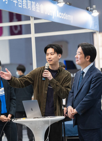 賴清德總統出席2026AI人才年會　政府將全力協助百工百業導入AI　投入千億資金培育人才　厚植國家競爭力