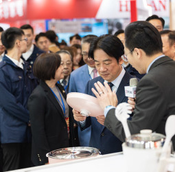 賴清德總統出席2026電器年終展　肯定產業在災後重建中的貢獻，推動節能與淨零轉型政策