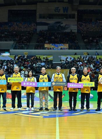 調查局陳白立局長開球宣導反詐反毒　號召全民提高警覺，共同守護社會安全