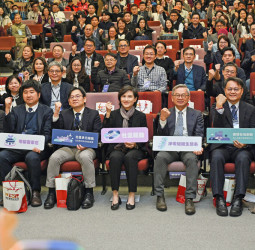 行政院副院長鄭麗君出席淨零沙盒實驗成果交流會，推動社區驅動淨零轉型並實現臺灣模式