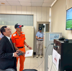 海巡署首長張忠龍署長、許靜芝副署長成功取得無人機證照  以身作則貫徹人人皆飛手政策