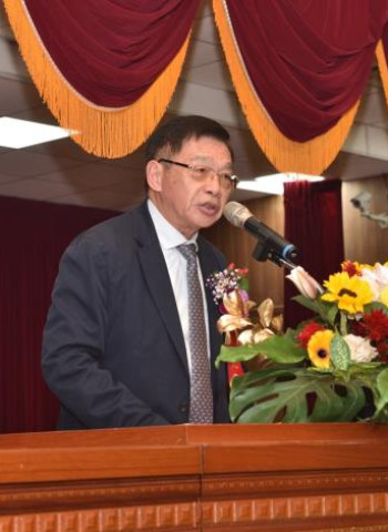 臺南市政府警察局舉行人員異動聯合交接典禮，臺南市長黃偉哲期勉強化治安與交通管理