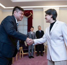 蕭美琴副總統接見第64屆十大傑出青年選拔委員會幹部　肯定青商會為培育青年領袖扮演關鍵角色