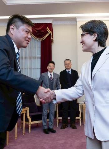 蕭美琴副總統接見第64屆十大傑出青年選拔委員會幹部　肯定青商會為培育青年領袖扮演關鍵角色