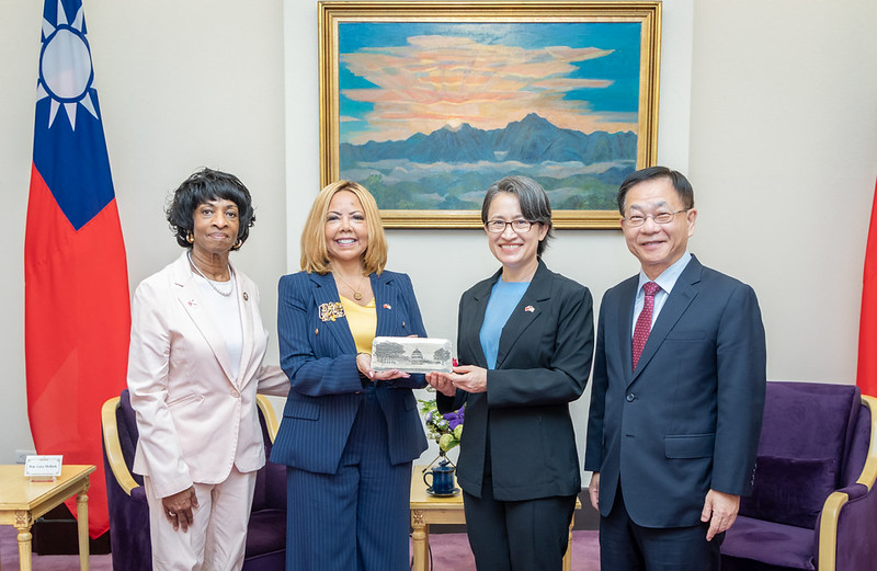 蕭美琴副總統接見美國聯邦眾議院訪團　盼深化臺美夥伴關係共同捍衛民主自由價值