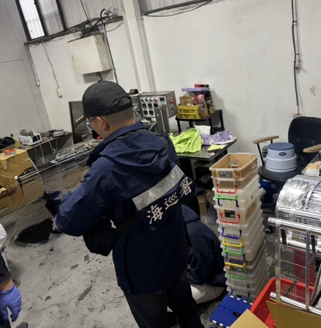 海巡署破獲新北大型電子煙分裝場　查扣1.6噸煙油市值逾2.4億元