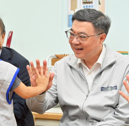 行政院長卓榮泰訪視新莊非營利幼兒園　推建構育兒支持鐵三角打造友善生養及職場環境