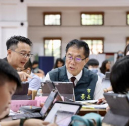 臺南市政府攜手均一平台推動AI教科書　黃偉哲市長：讓每個孩子找到最適合的學習節奏