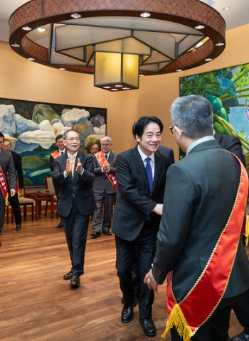 賴清德總統肯定並感謝國家傑出經理人得獎人卓越貢獻　號召攜手產業拚經濟、全面強化AI競爭力