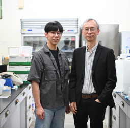 中正大學跨國研究新突破　陳永恩教授與博士生徐伯彥建立精準預測特定化療藥物之心臟副作用風險新機制