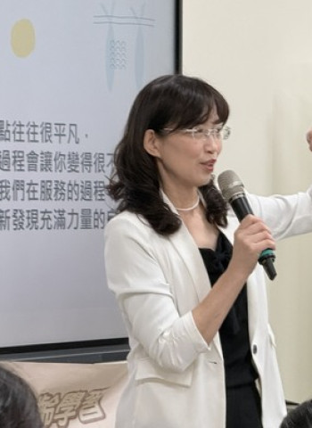中正大學魏惠娟教授與李藹慈教授推動候鳥共學　在澎湖打造高齡學習與樂齡教育新典範