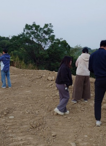 雲林檢環警破獲「合法掩護非法」廢土集團　營造工程土方違法棄置農地遭起訴45人