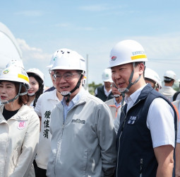 行政院長卓榮泰視察高鐵屏東站特定區工程進度　打造雙鐵新核心、全速完成六大建設拼圖帶動地方觀光與發展