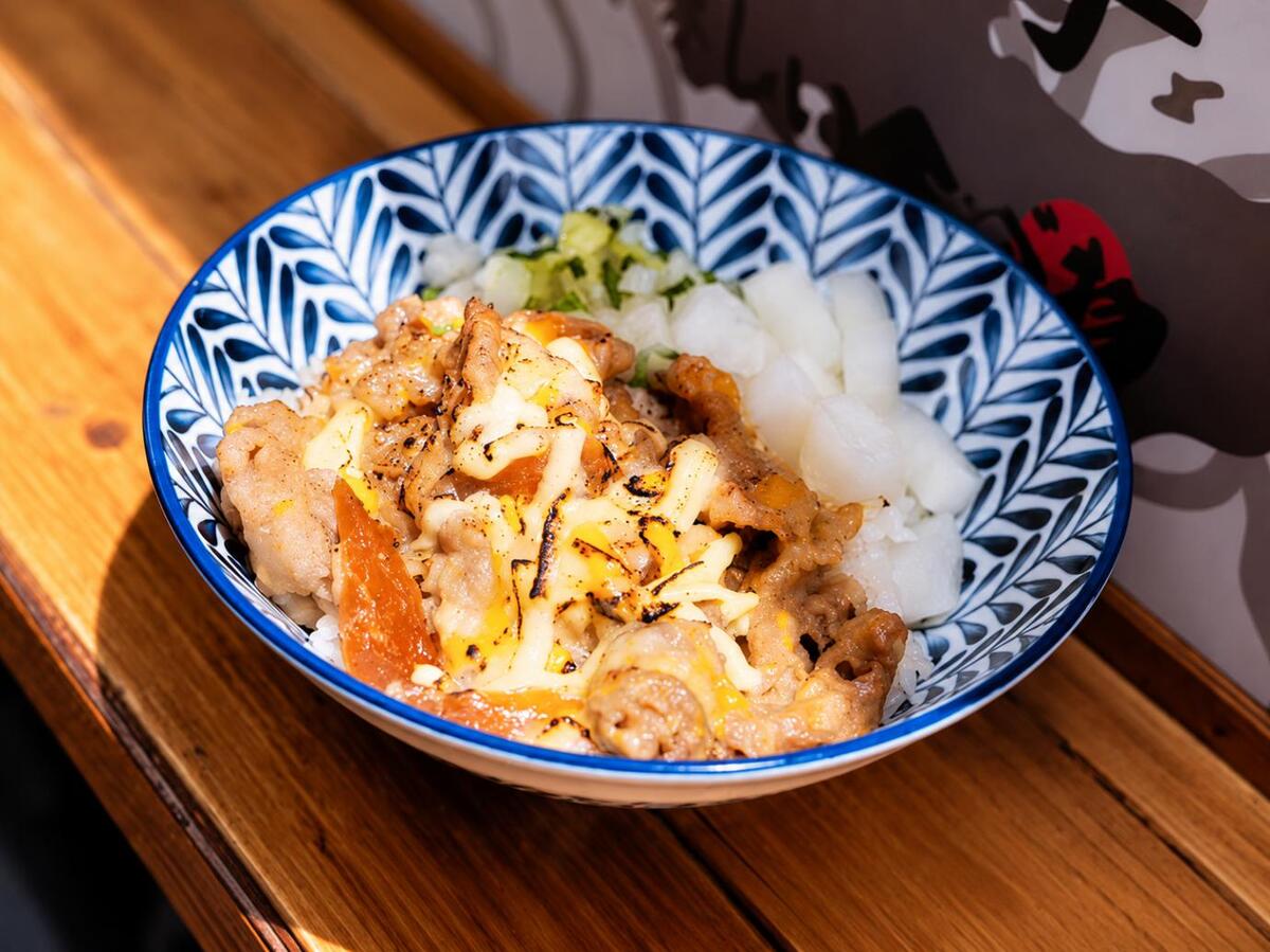 中和平價日料藏在住宅巷弄 累積經驗後投入創業 從丼飯與烏龍麵開始經營第一間店