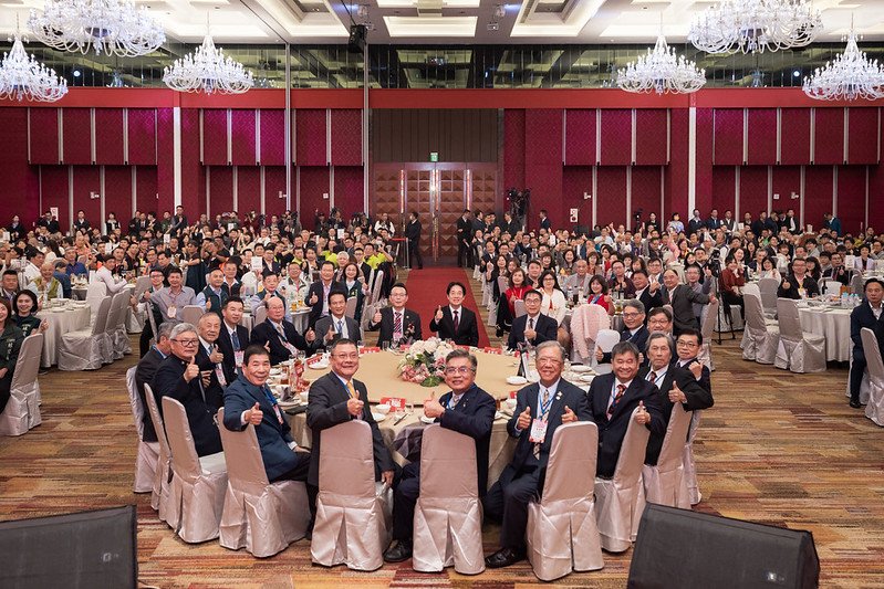 臺南安平產業園區50週年晚會登場 賴清德總統:推動AI與淨零轉型,攜手產業打造更強韌的臺南經濟 臺南安平產業園區50週年晚會登場 賴清德總統:推動AI與淨零轉型,攜手產業打造更強韌的臺南經濟